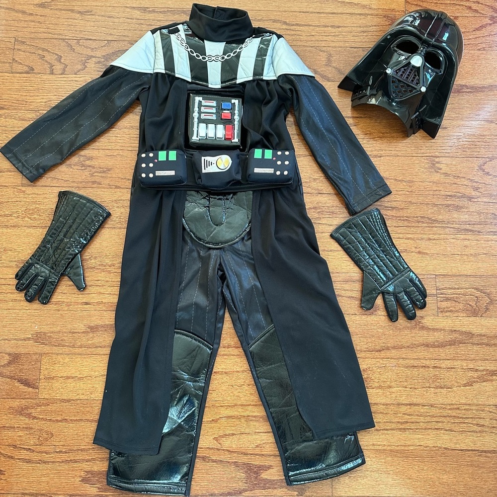 Darth Vader 4T New Condition costume
